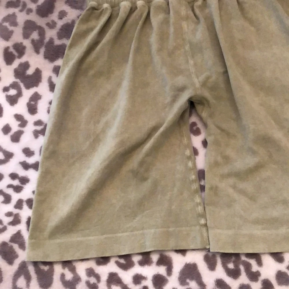 Free People Good Karma Ruched Shorts in Green Size XS/S - Picture 6 of 16